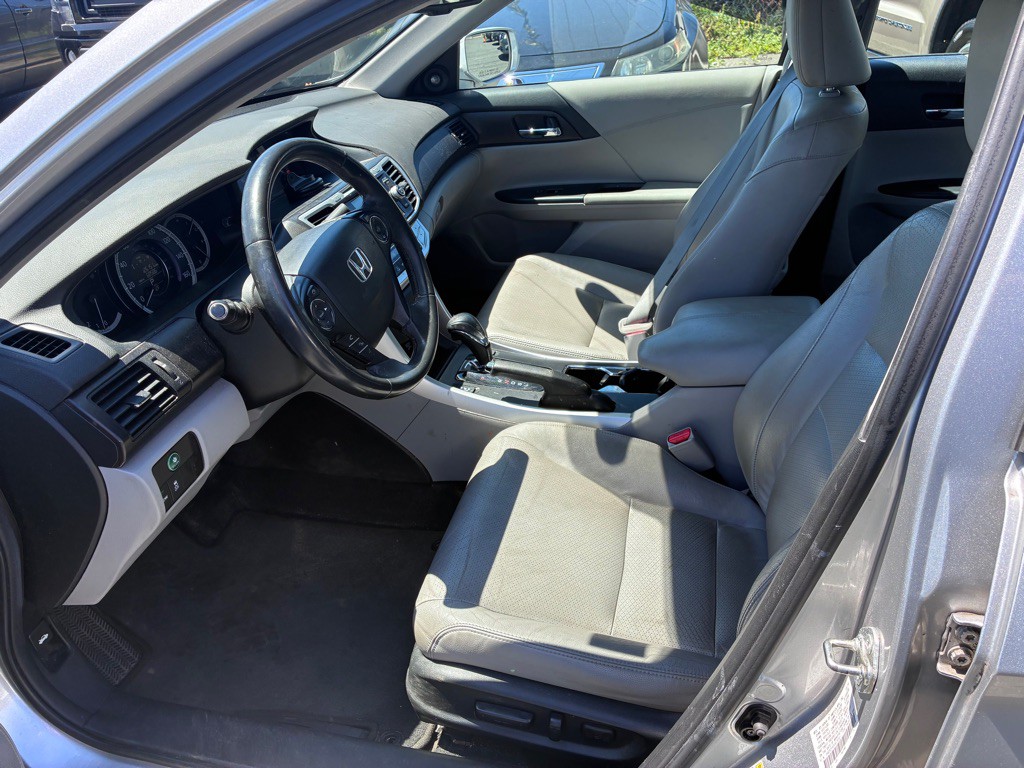 2015 Honda Accord Image 18