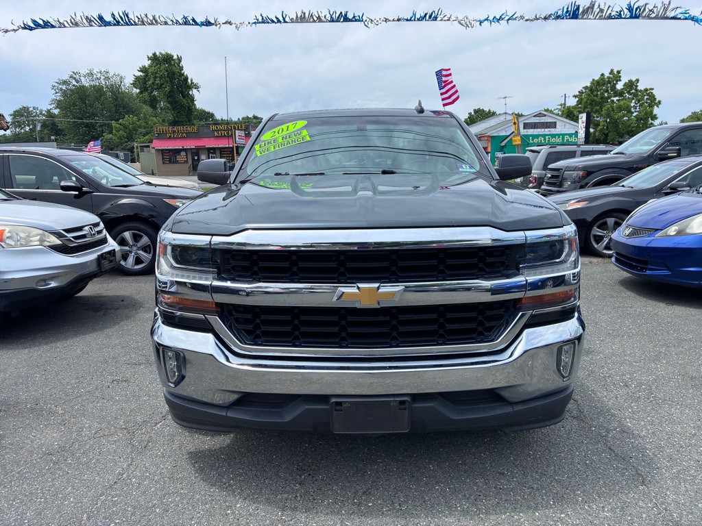2017 Chevrolet Silverado 1500 Image 2