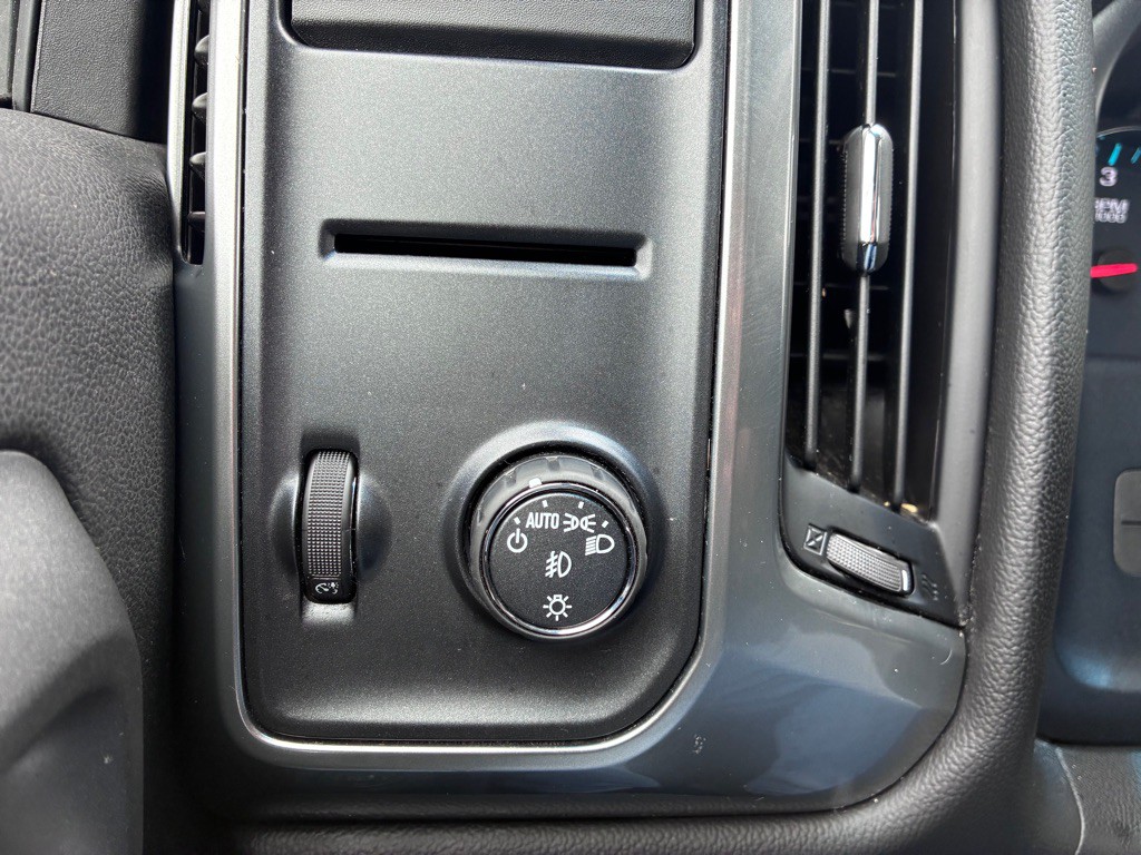 2017 Chevrolet Silverado 1500 Image 14