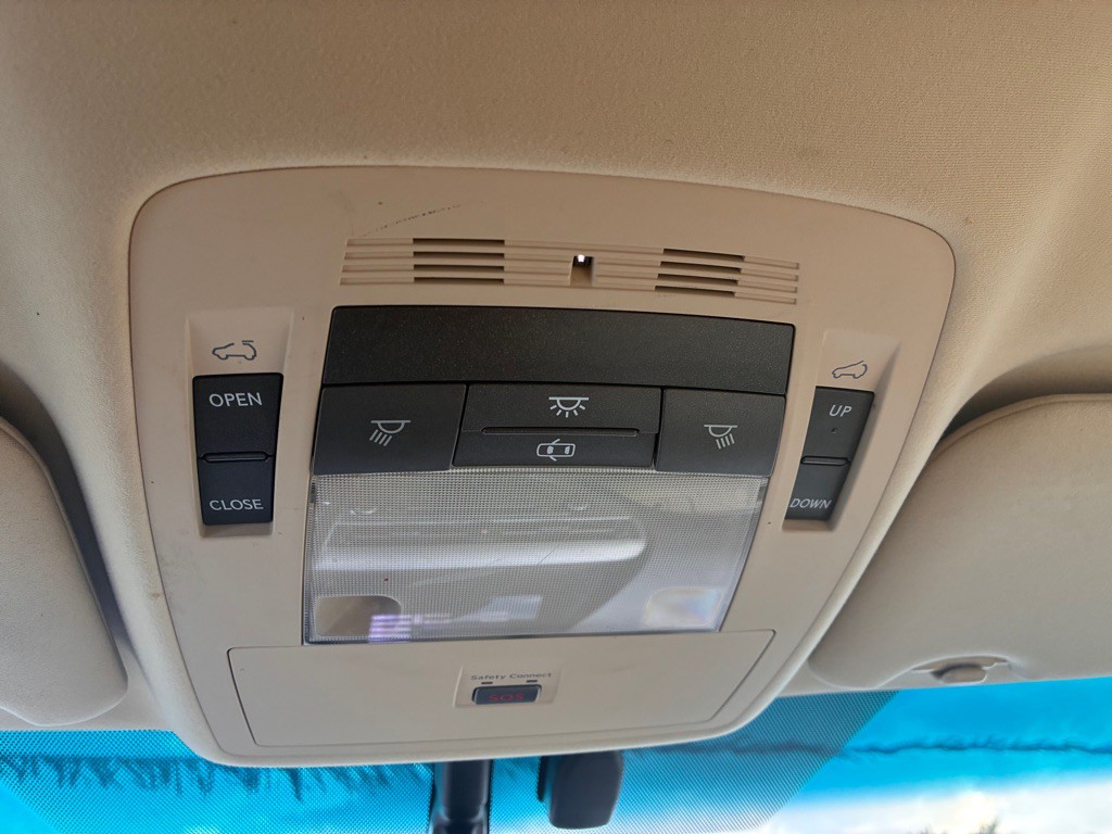 2013 Lexus RX Image 16
