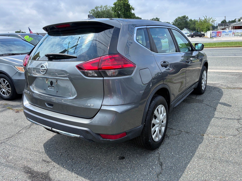 2017 Nissan Rogue Image 8