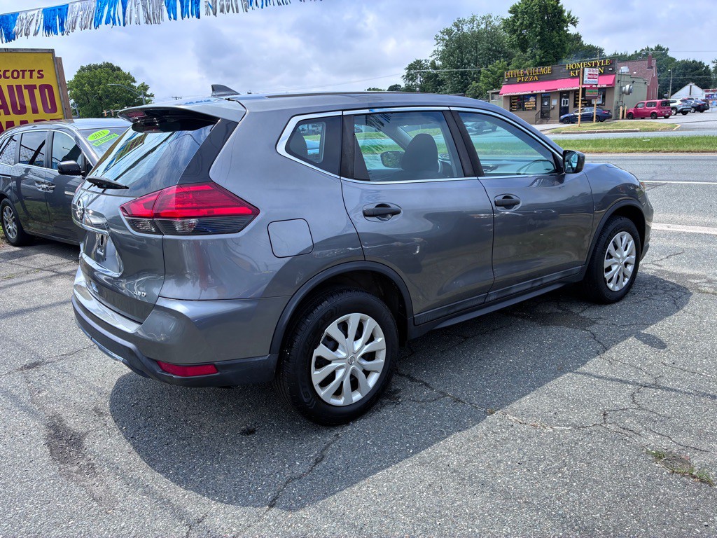 2017 Nissan Rogue Image 9