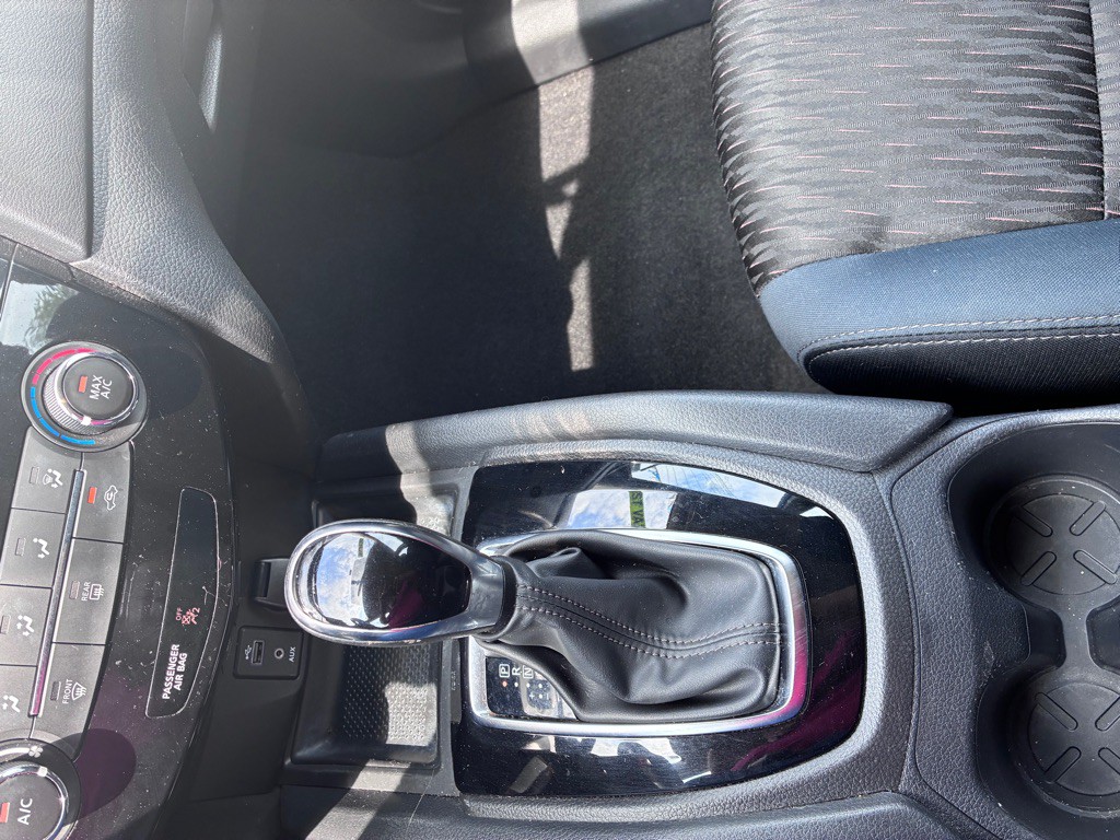 2017 Nissan Rogue Image 15
