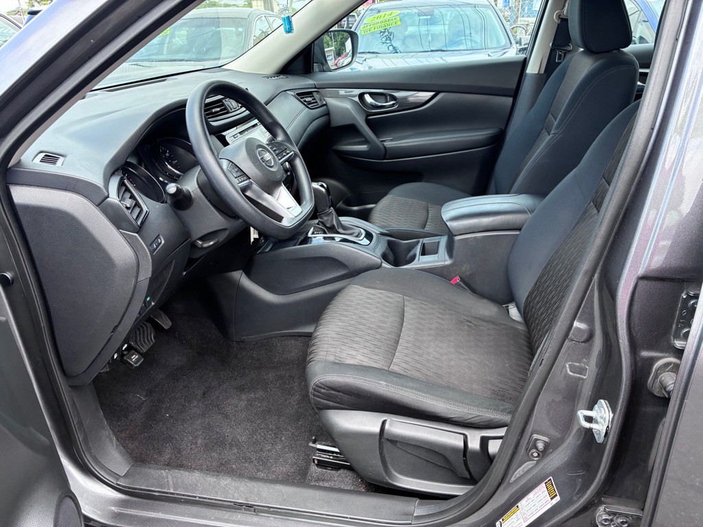 2017 Nissan Rogue Image 21