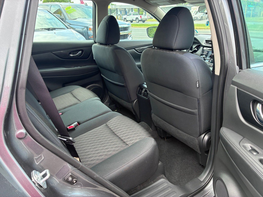 2017 Nissan Rogue Image 27