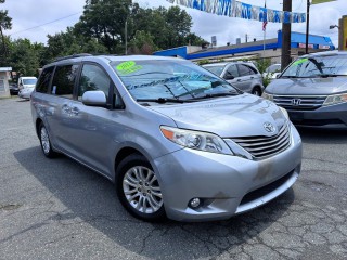 Image for 2012 Toyota Sienna XLE ID: 7517497