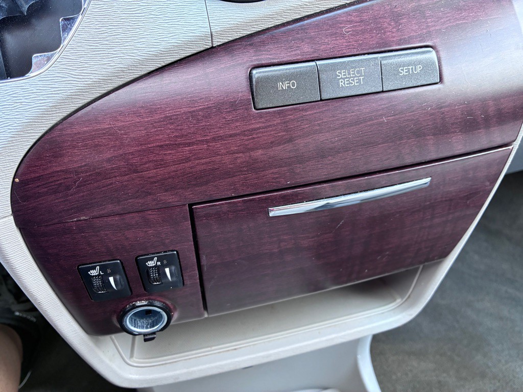 2012 Toyota Sienna Image 14