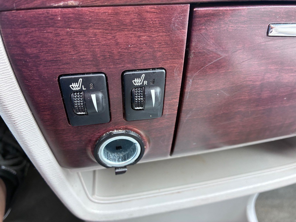 2012 Toyota Sienna Image 15