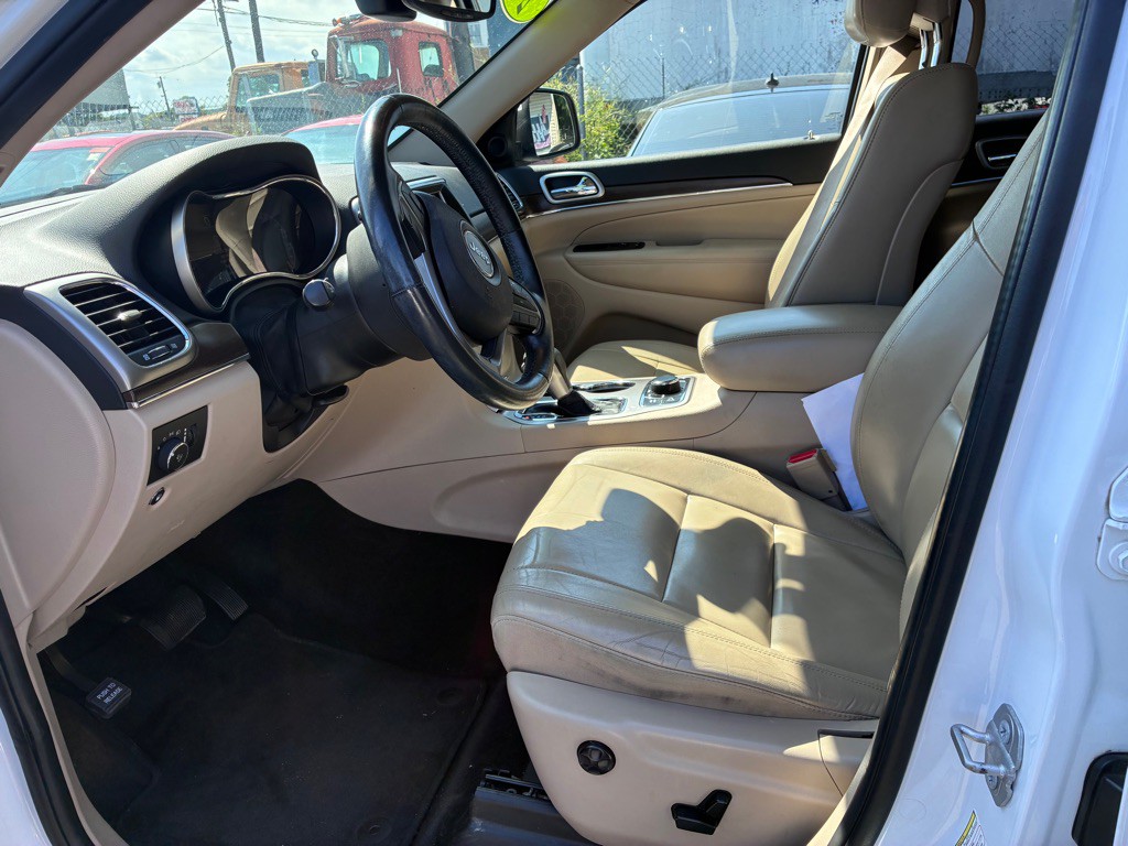 2018 Jeep Grand Cherokee Image 9