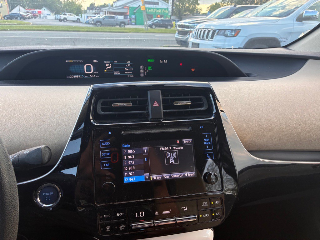 2016 Toyota Prius Image 9