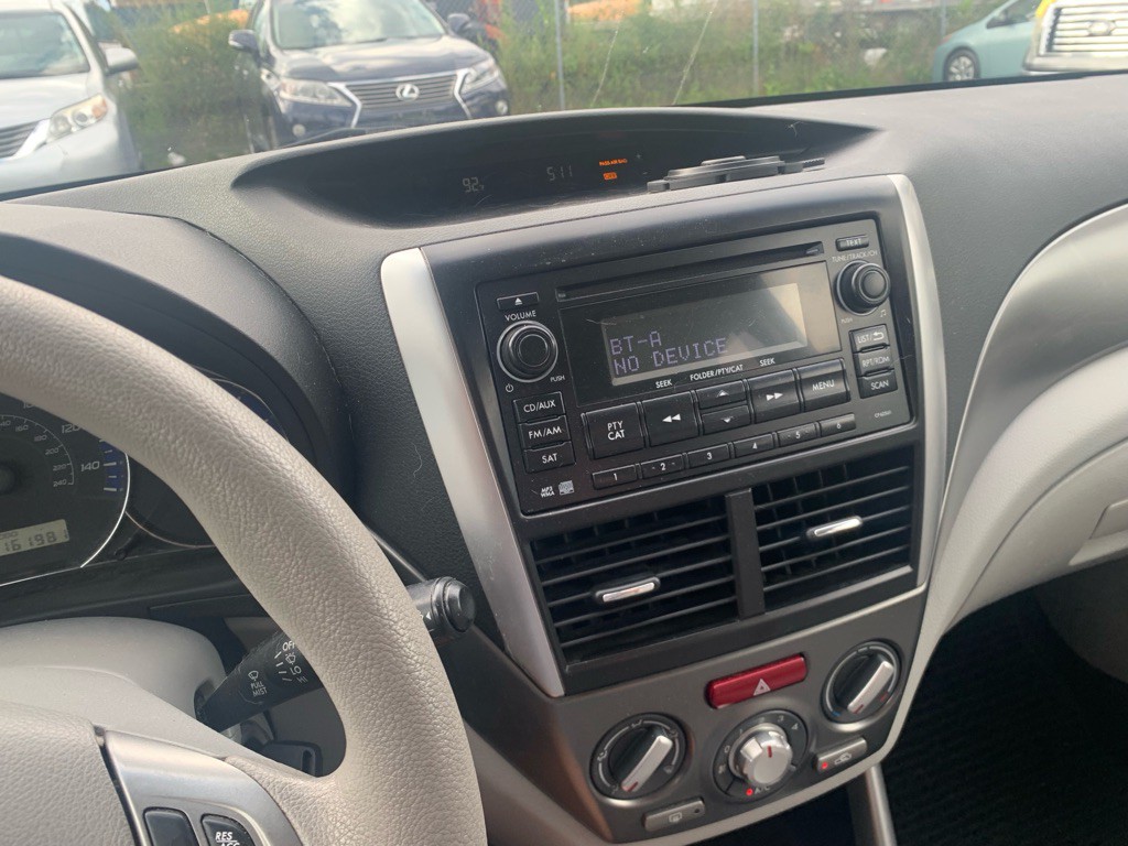 2011 Subaru Forester Image 17