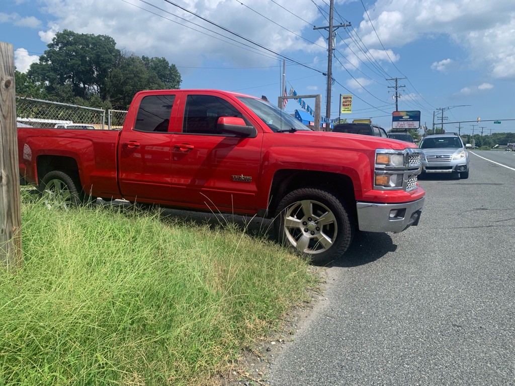 2015 Chevrolet Silverado 1500 Image 2