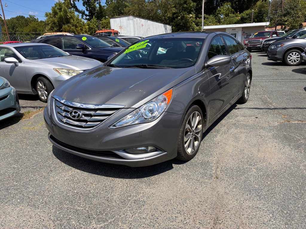 2013 Hyundai Sonata Image 3