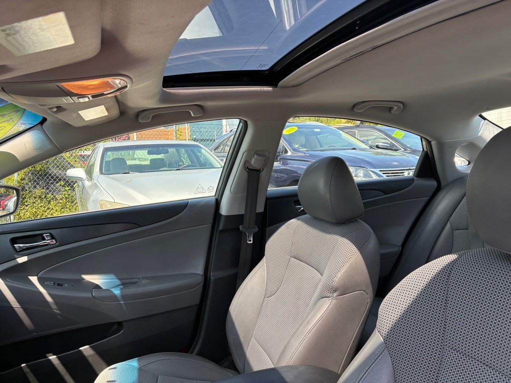 2013 Hyundai Sonata Image 20