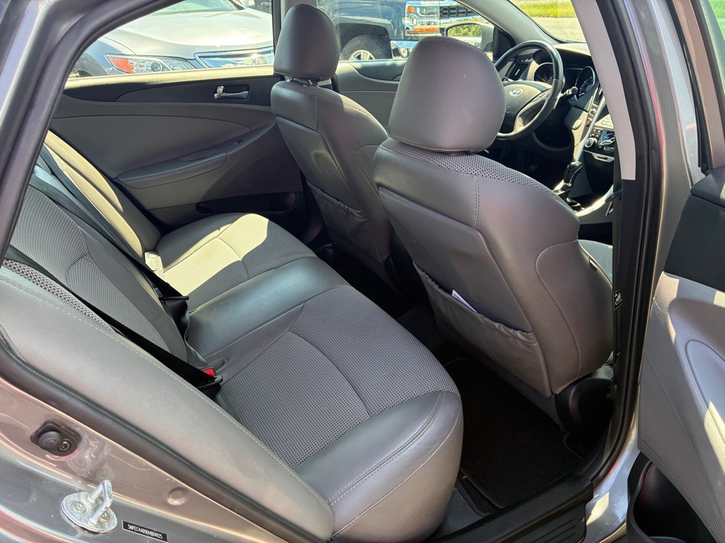 2013 Hyundai Sonata Image 23