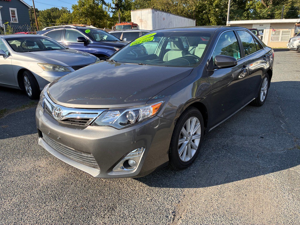 2014 Toyota Camry Image 3