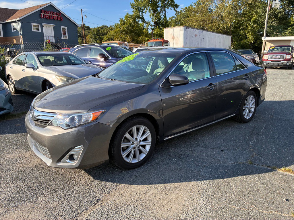 2014 Toyota Camry Image 4