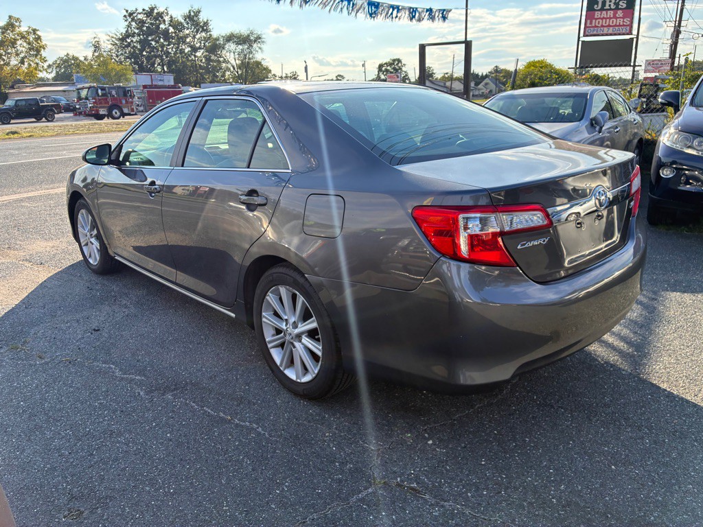 2014 Toyota Camry Image 5