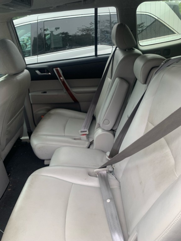 2013 Toyota Highlander Image 17