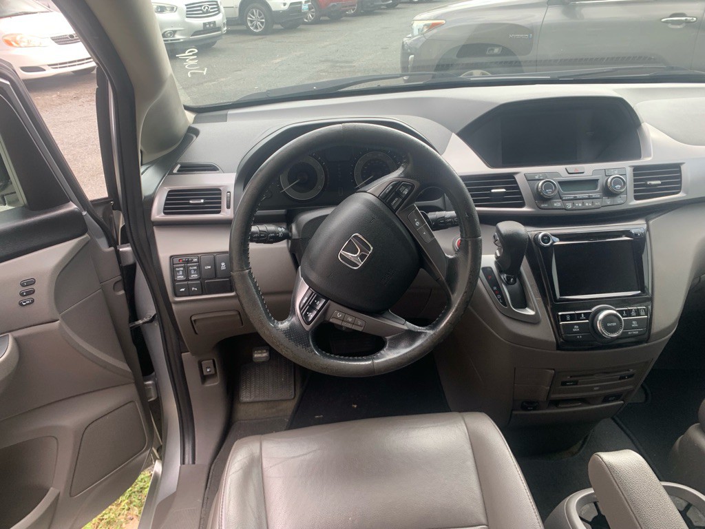 2015 Honda Odyssey Image 13