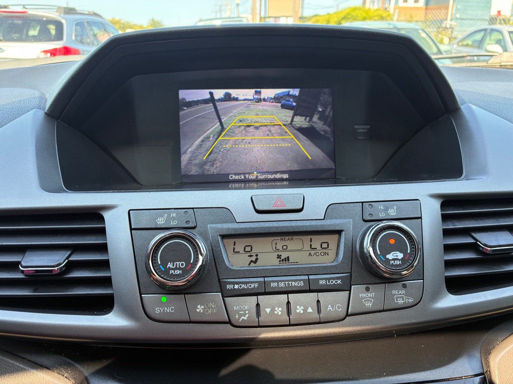 2014 Honda Odyssey Image 15