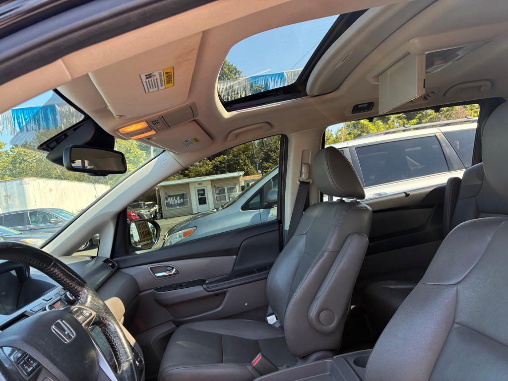 2014 Honda Odyssey Image 21