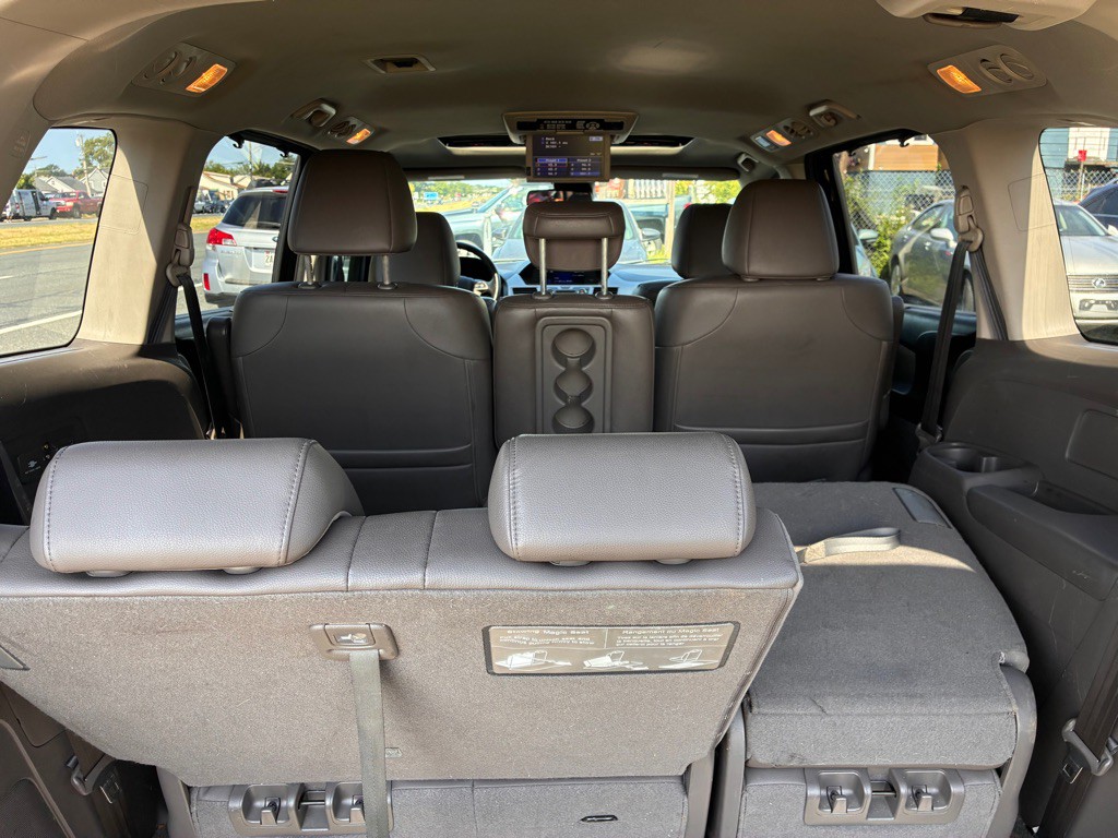 2014 Honda Odyssey Image 25
