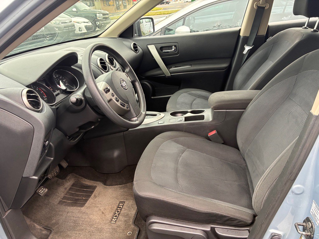 2015 Nissan Rogue Image 9