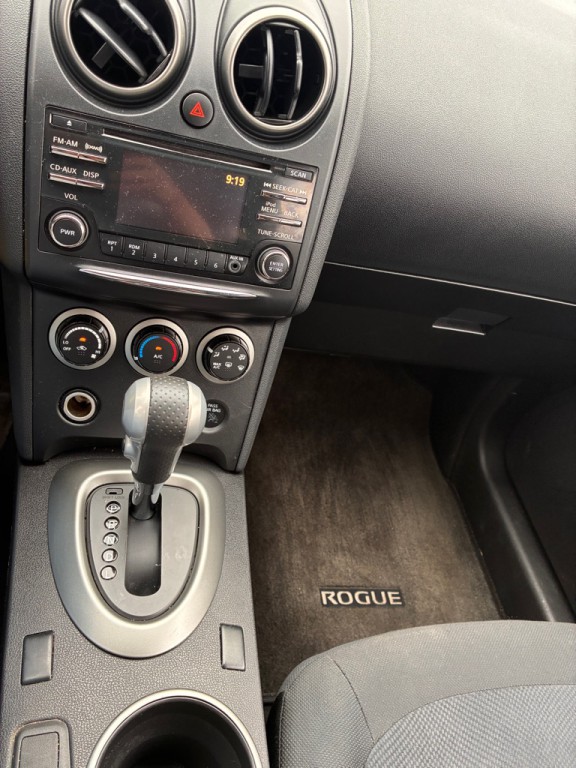 2015 Nissan Rogue Image 18