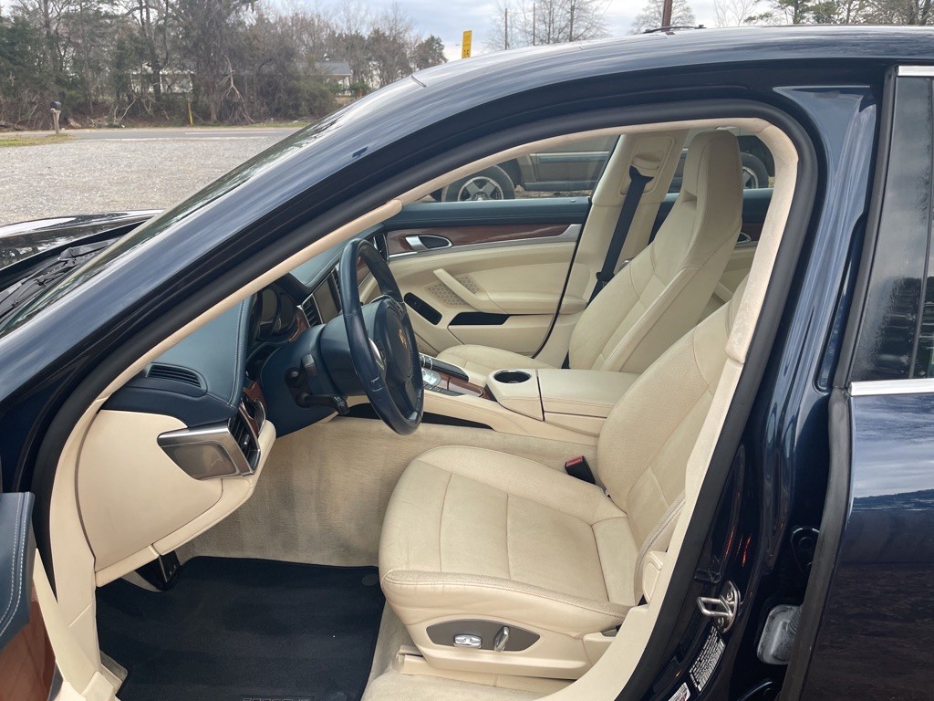 2010 Porsche Panamera Image 7