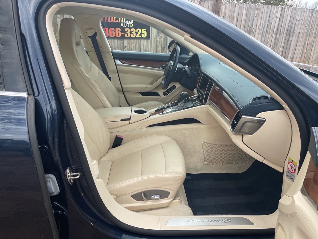 2010 Porsche Panamera Image 13