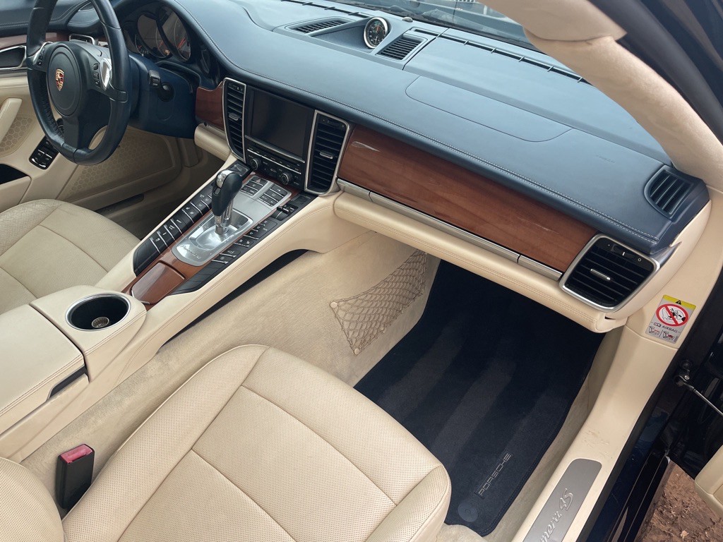 2010 Porsche Panamera Image 14