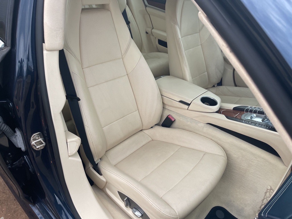 2010 Porsche Panamera Image 15
