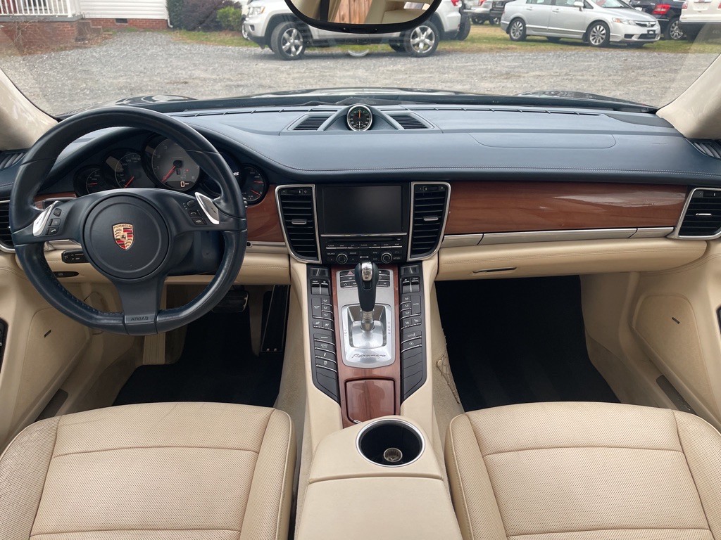 2010 Porsche Panamera Image 17