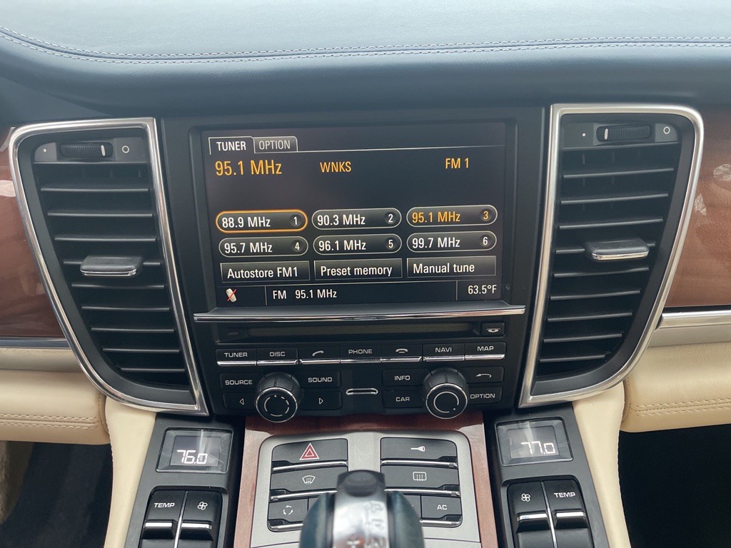 2010 Porsche Panamera Image 18