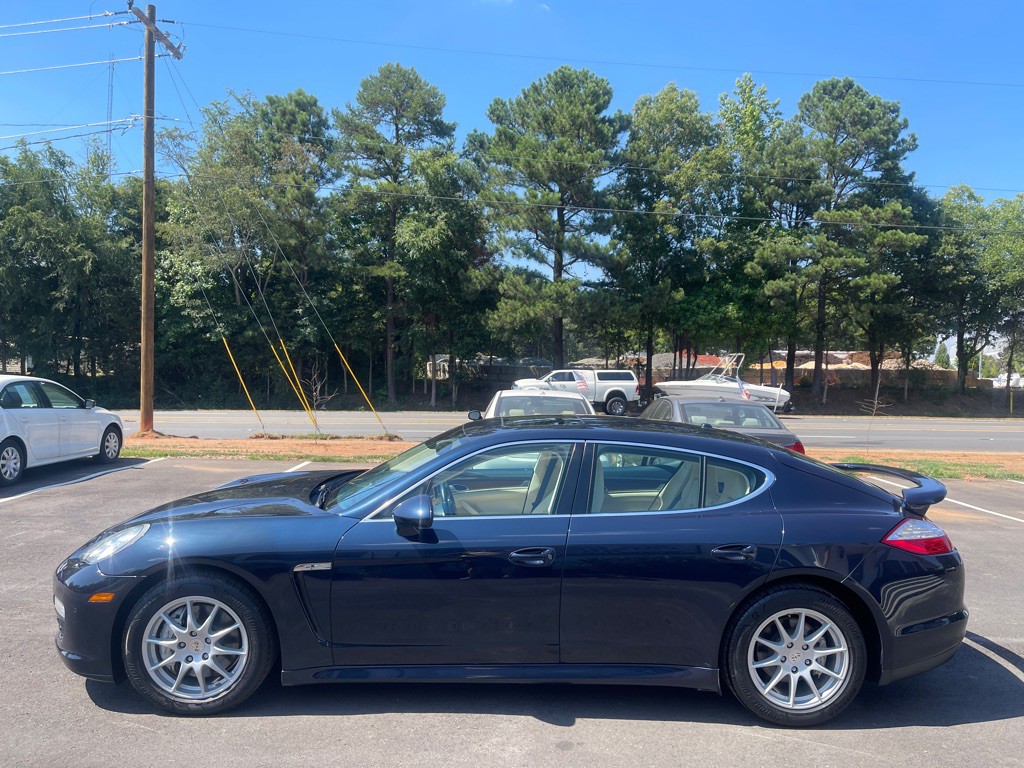 2010 Porsche Panamera Image 3