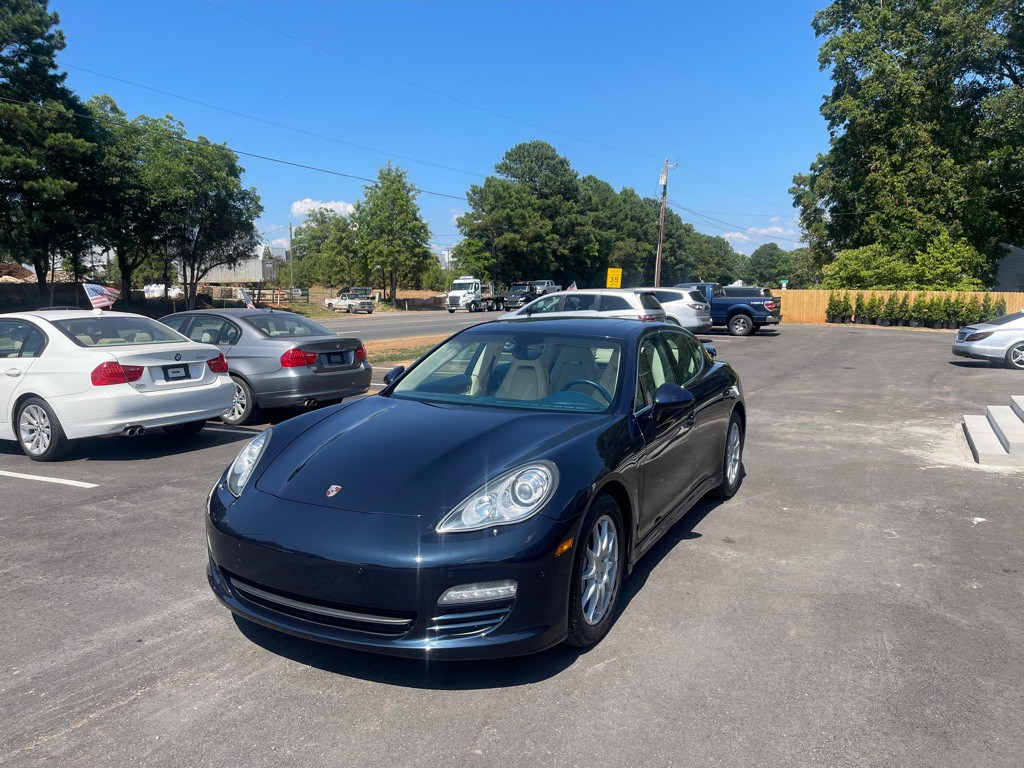 2010 Porsche Panamera Image 2