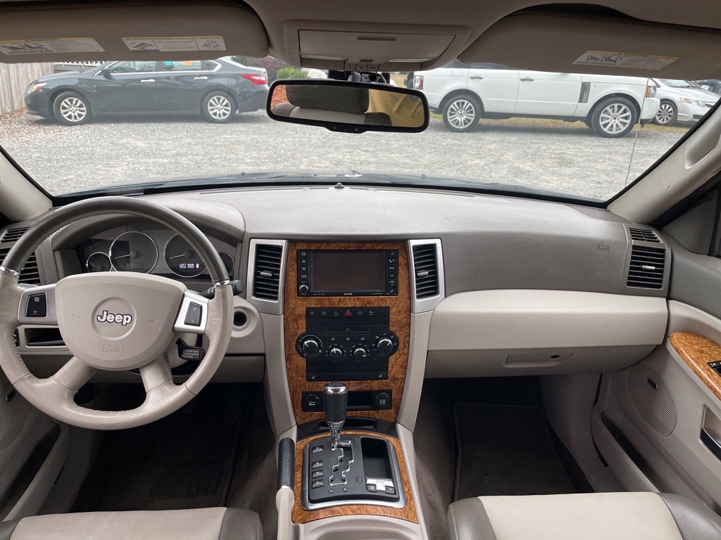 2009 Jeep Grand Cherokee Image 18