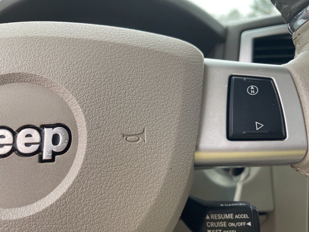 2009 Jeep Grand Cherokee Image 24