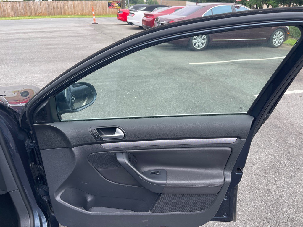 2008 Volkswagen Jetta Image 16