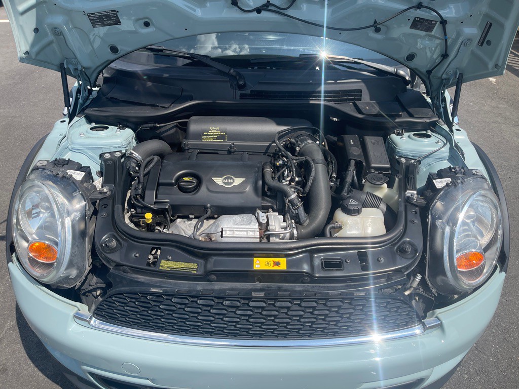 2013 MINI Cooper Image 24