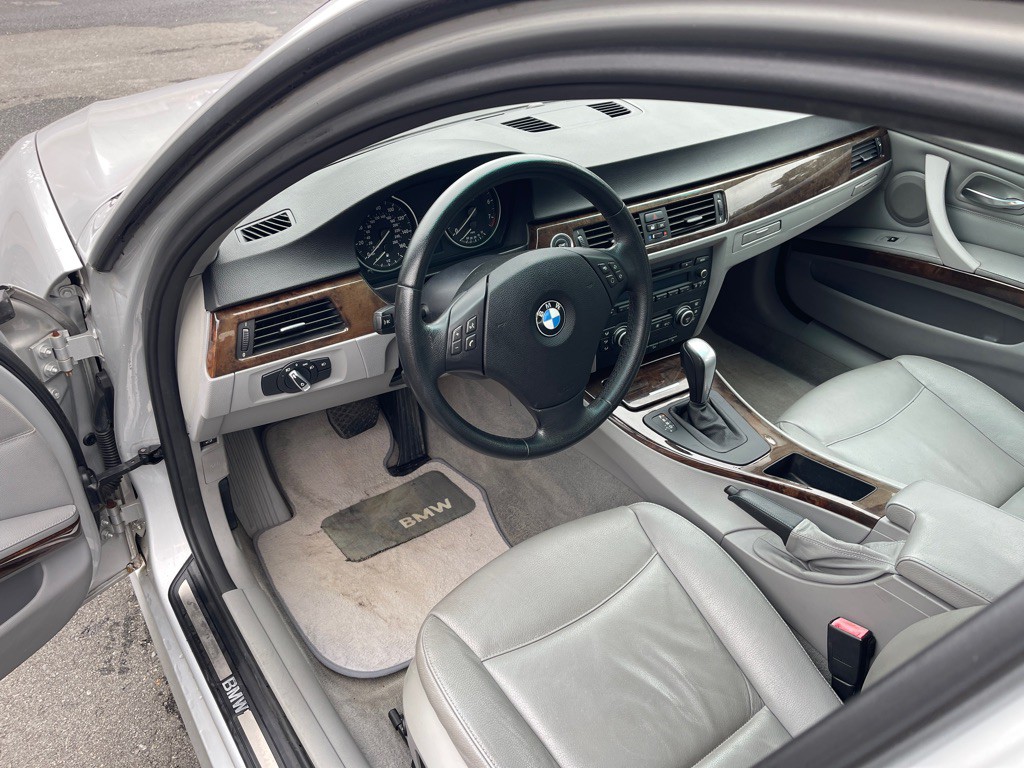 2009 BMW 3 Series Image 8
