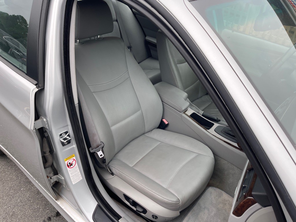 2009 BMW 3 Series Image 15
