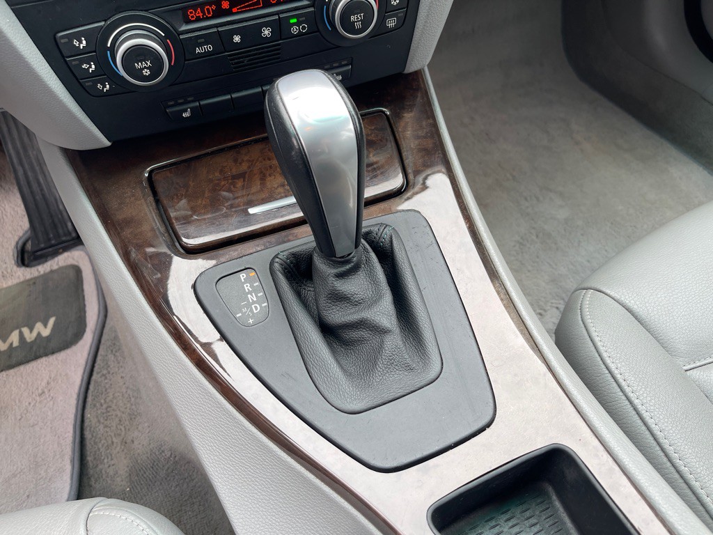 2009 BMW 3 Series Image 19