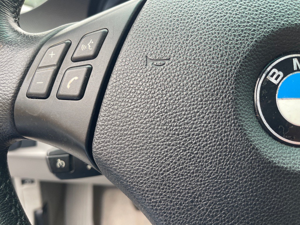 2009 BMW 3 Series Image 21