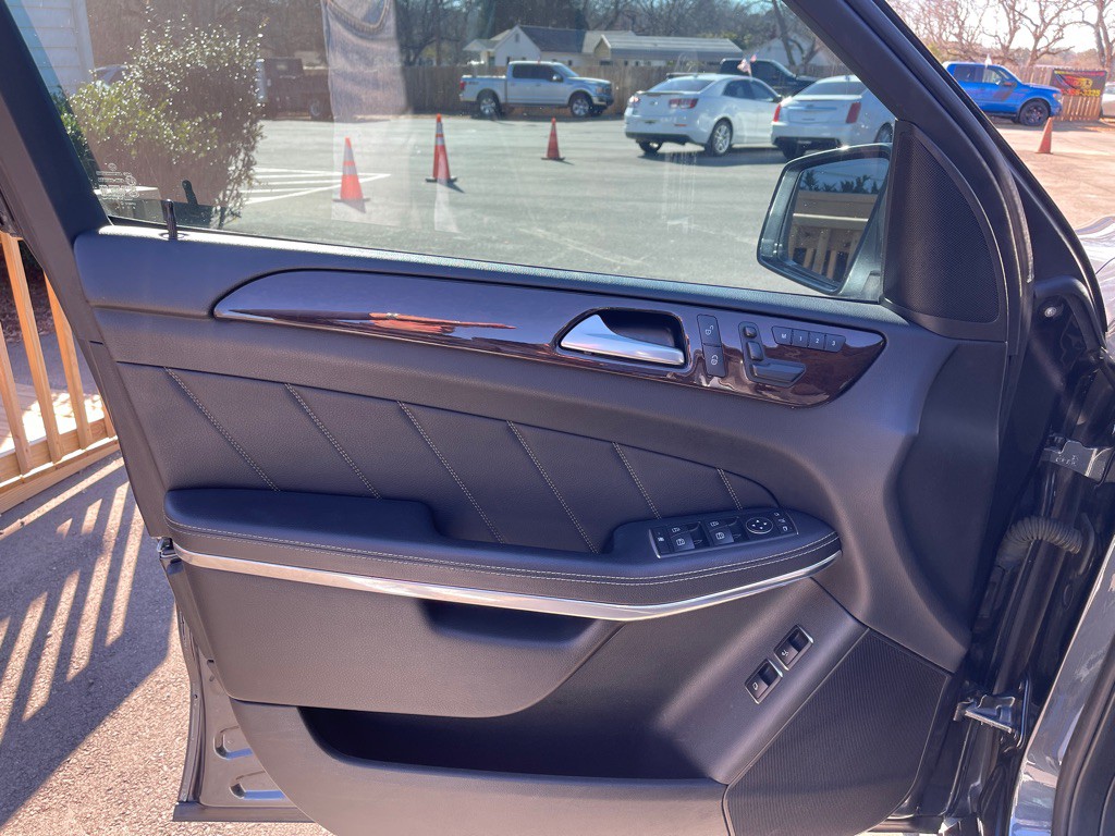 2013 Mercedes-Benz GL-Class Image 10