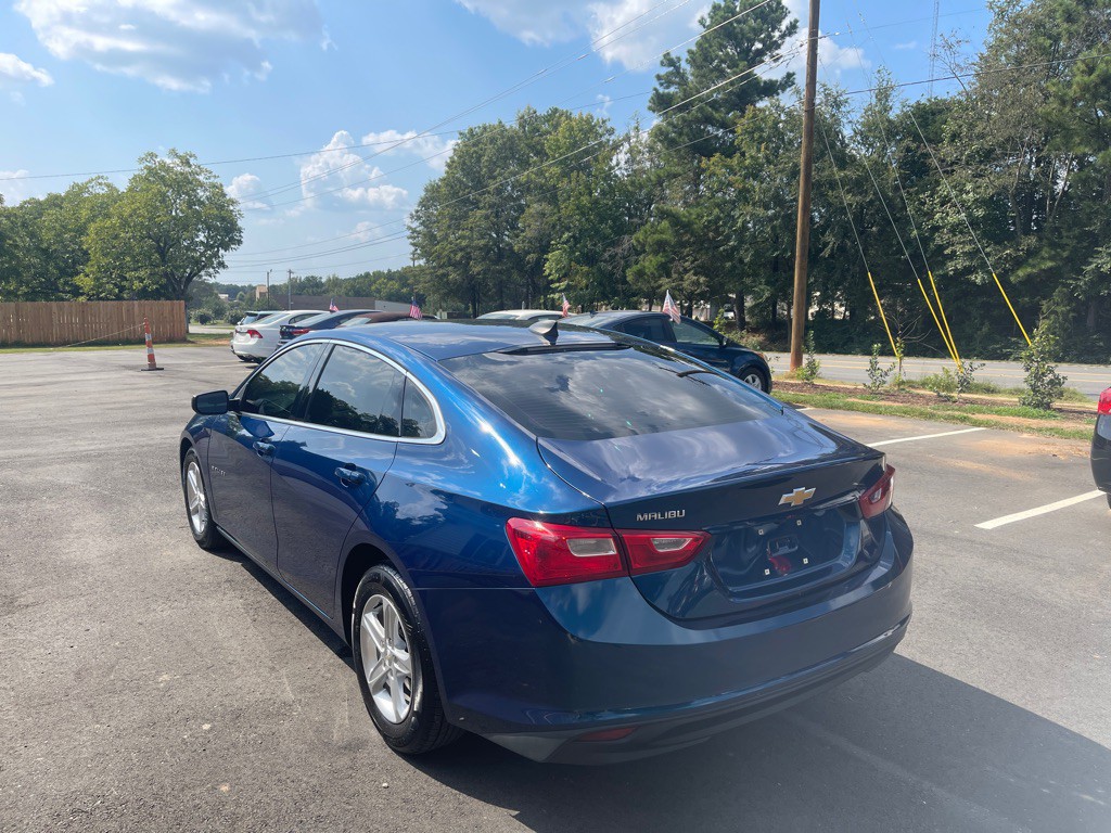 2019 Chevrolet Malibu Image 4