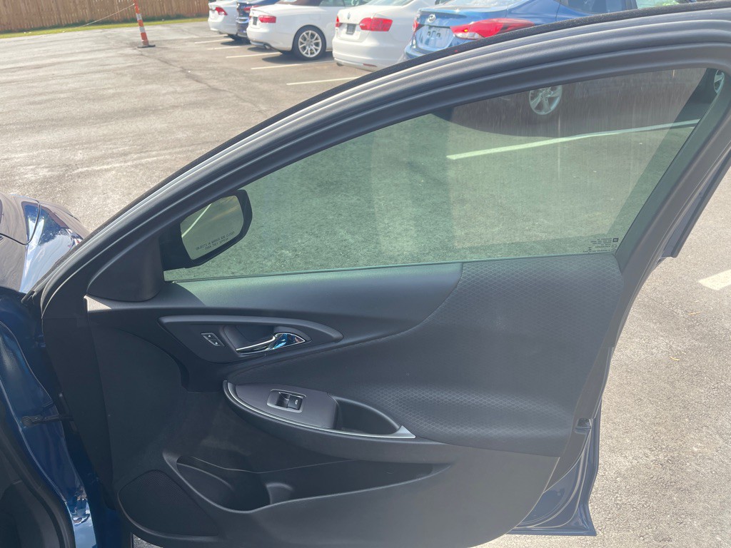 2019 Chevrolet Malibu Image 16