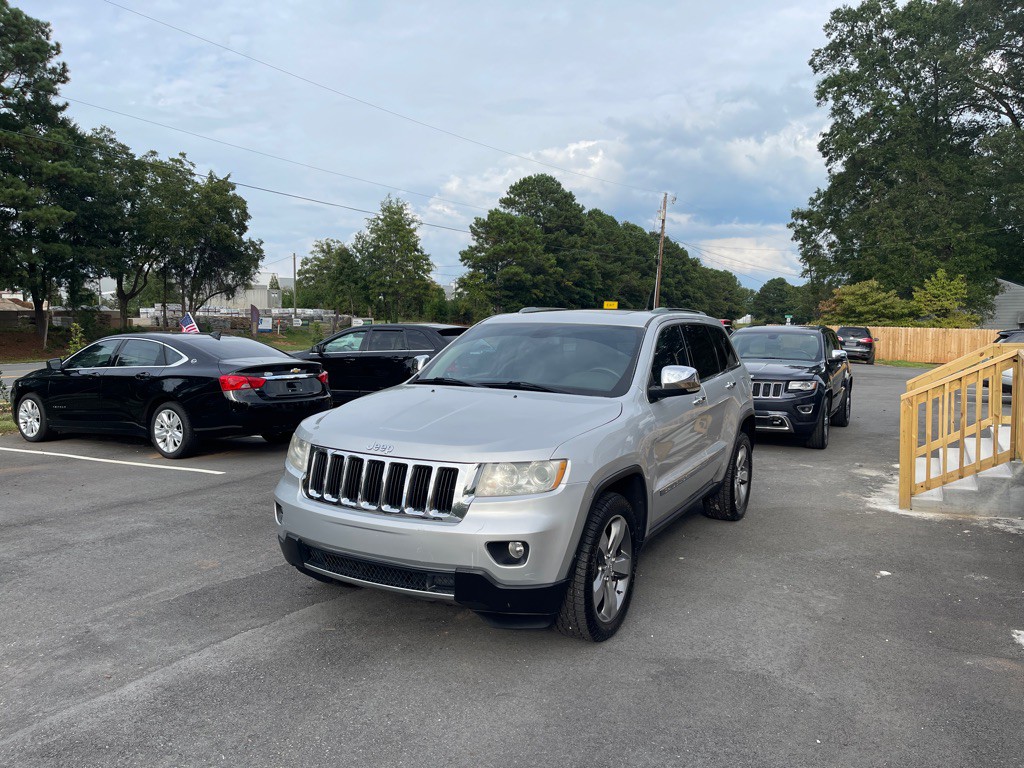 2012 Jeep Grand Cherokee Image 2