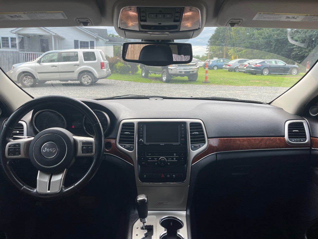 2012 Jeep Grand Cherokee Image 18